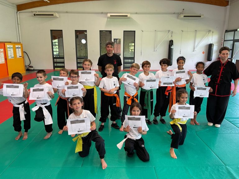 On se fait une petite photo tous ensemble : fière de nos diplômes !